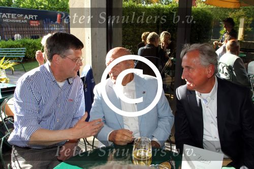 Brescia 16 en 17 mei 2012
State of Art is sponsor van de mille miglia en rijdt met div rijders in hun porsches spyder. Oa Jan Peter Balkenende Koen Wauters en jan Kees de Jager rijden mee.
Peter Smulders bv
Peter Smulders bv