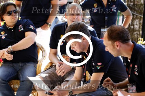 Brescia 16 en 17 mei 2012
State of Art is sponsor van de mille miglia en rijdt met div rijders in hun porsches spyder. Oa Jan Peter Balkenende Koen Wauters en jan Kees de Jager rijden mee.
Peter Smulders bv
Peter Smulders bv