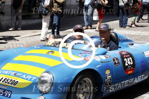 Brescia 16 en 17 mei 2012
State of Art is sponsor van de mille miglia en rijdt met div rijders in hun porsches spyder. Oa Jan Peter Balkenende Koen Wauters en jan Kees de Jager rijden mee.
Peter Smulders bv
Peter Smulders bv