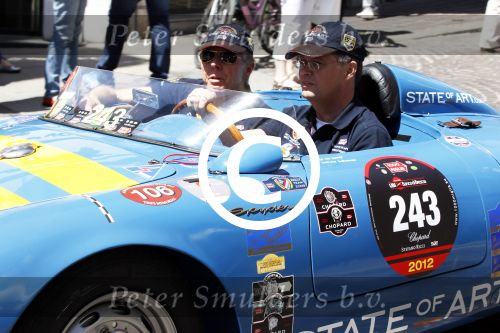 Brescia 16 en 17 mei 2012
State of Art is sponsor van de mille miglia en rijdt met div rijders in hun porsches spyder. Oa Jan Peter Balkenende Koen Wauters en jan Kees de Jager rijden mee.
Peter Smulders bv
Peter Smulders bv
