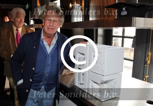 Breda 5 juni 2012
Presentatie Cook acadamy van Princess met Joop Braakhekke Geert Hoes Hind en Aad Ouborg. Jan des Bouvrie
Peter Smulders bv
