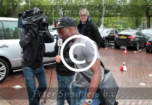 Amsterdam 4 juni 2012
Vertrek Nederlands elftal v.a. het Hilton hotel naar het EK in Oekraine en Polen.
Jetro Willems
Peter Smulders bv