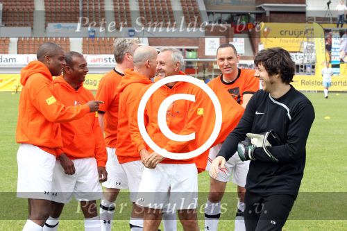Amsterdam 1 juni 2012
Voetbaltournooi Johan Cruijff foundation in het olympisch stadion .
oa Johan Cruijff John Ewbank Thomas Acda Aron Winter Brian Roy Tonnie Bruins Slot Ronald de Boer William Spaay Najib Amhali Edwin v d Sar Raoul Heertje en Rohan Marley ( zoon Bob Marley) deden mee.
Peter Smulders bv