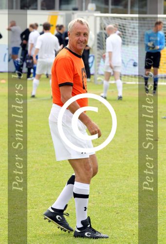 Amsterdam 1 juni 2012
Voetbaltournooi Johan Cruijff foundation in het olympisch stadion .
oa Johan Cruijff John Ewbank Thomas Acda Aron Winter Brian Roy Tonnie Bruins Slot Ronald de Boer William Spaay Najib Amhali Edwin v d Sar Raoul Heertje en Rohan Marley ( zoon Bob Marley) deden mee.
Peter Smulders bv