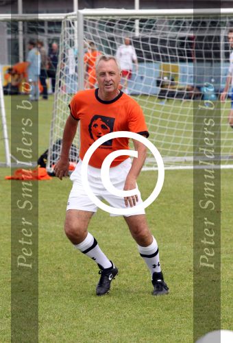 Amsterdam 1 juni 2012
Voetbaltournooi Johan Cruijff foundation in het olympisch stadion .
oa Johan Cruijff John Ewbank Thomas Acda Aron Winter Brian Roy Tonnie Bruins Slot Ronald de Boer William Spaay Najib Amhali Edwin v d Sar Raoul Heertje en Rohan Marley ( zoon Bob Marley) deden mee.
Peter Smulders bv