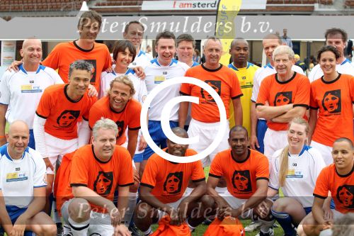 Amsterdam 1 juni 2012
Voetbaltournooi Johan Cruijff foundation in het olympisch stadion .
oa Johan Cruijff John Ewbank Thomas Acda Aron Winter Brian Roy Tonnie Bruins Slot Ronald de Boer William Spaay Najib Amhali Edwin v d Sar Raoul Heertje en Rohan Marley ( zoon Bob Marley) deden mee.
Peter Smulders bv