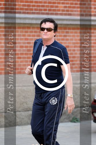 Amsterdam 24 mei 2012
Johnny Kraaykamp jr op weg naar training bij Lucia Marthas voor nieuwe musical , Musicals go mad die in juni in premiere gaan.
Peter Smulders bv