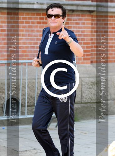 Amsterdam 24 mei 2012
Johnny Kraaykamp jr op weg naar training bij Lucia Marthas voor nieuwe musical , Musicals go mad die in juni in premiere gaan.
Peter Smulders bv