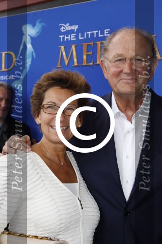 Rotterdam, 16 Juni 2012
Premiere Musical Little Mermaid in het Nieuwe Luxor theater
Joop v d Ende met zijn vrouw Janine v d Ende
Foto Peter Smulders BV