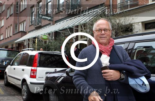 Amsterdam 8 mei 2012
Afscheid John Lukken van Beau Monde en aankondiging nieuwe hoofdredaktrice Mies de Vries bij le Garage. Joop Braakhekke
Peter Smulders bv