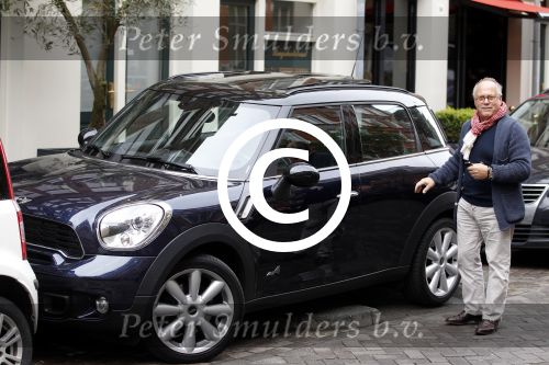 Amsterdam 8 mei 2012
Afscheid John Lukken van Beau Monde en aankondiging nieuwe hoofdredaktrice Mies de Vries bij le Garage. Joop Braakhekke met mini cooper Countryman
Peter Smulders bv