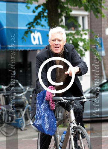 Amsterdam 5 juni 2012
Kees v Kooten op de fiets in Amsterdam.
Peter Smulders bv