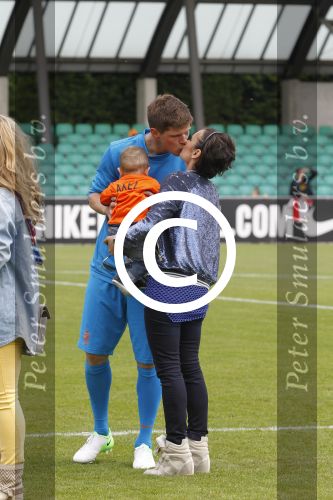 Lausanne, 17 en 18 Mei 2012
Nederlands elftal op weg naar het EK 2012
Klaas Jan Huntelaar met zijn vrouw Maddy Huntelaar en twee zonen.
Foto Peter Smulders BV