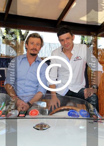 Brescia 16 en 17 mei 2012
State of Art is sponsor van de mille miglia en rijdt met div rijders in hun porsches spyder. Oa Jan Peter Balkenende Koen Wauters en jan Kees de Jager rijden mee.
Peter Smulders bv
Peter Smulders bv