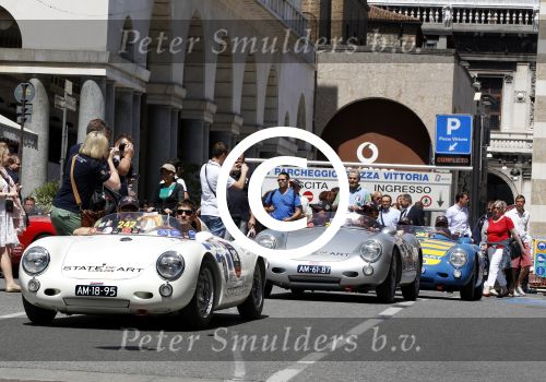 Brescia 16 en 17 mei 2012
State of Art is sponsor van de mille miglia en rijdt met div rijders in hun porsches spyder. Oa Jan Peter Balkenende Koen Wauters en jan Kees de Jager rijden mee.
Peter Smulders bv
Peter Smulders bv