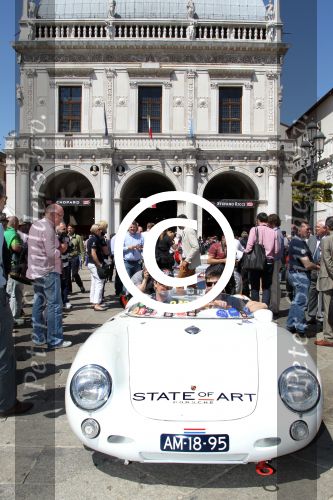 Brescia 16 en 17 mei 2012
State of Art is sponsor van de mille miglia en rijdt met div rijders in hun porsches spyder. Oa Jan Peter Balkenende Koen Wauters en jan Kees de Jager rijden mee.
Peter Smulders bv
Peter Smulders bv