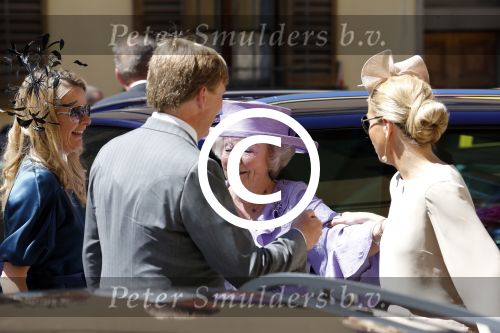 Florence 16 juni 2012
Trouwen Prinses Carolina de Borbon Parma en Albert Brenninkmeijer in de basilica di san Miniato al Monte. Koningin Beatrix met prinses Mabel Prins Willem Alexander en Prinses Maxima
Peter Smulders bv