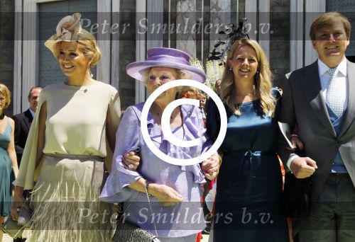 Florence 16 juni 2012
Trouwen Prinses Carolina de Borbon Parma en Albert Brenninkmeijer in de basilica di san Miniato al Monte. Koningin Beatrix met prinses Mabel Prins Willem Alexander en Prinses Maxima
Peter Smulders bv