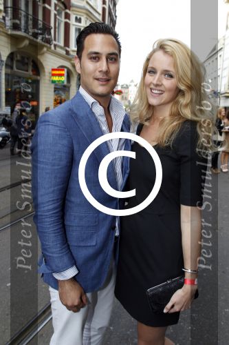 Amsterdam 14 juni 2012
Bachelor uitreiking in club Air van Jackie. Liza Sips met vriend
Peter Smulders bv