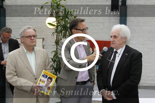 Amsterdam, 14 Juni 2012
Uitreiking eerste exemplaar Tour Express met hoofdredacteur Louis Bovee
Louis Bovee met Rini Wagtmans
Foto Peter Smulders BV