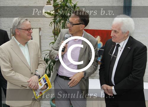 Amsterdam, 14 Juni 2012
Uitreiking eerste exemplaar Tour Express met hoofdredacteur Louis Bovee
Louis Bovee met Rini Wagtmans
Foto Peter Smulders BV