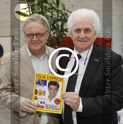 Amsterdam, 14 Juni 2012
Uitreiking eerste exemplaar Tour Express met hoofdredacteur Louis Bovee
Louis Bovee met Rini Wagtmans
Foto Peter Smulders BV