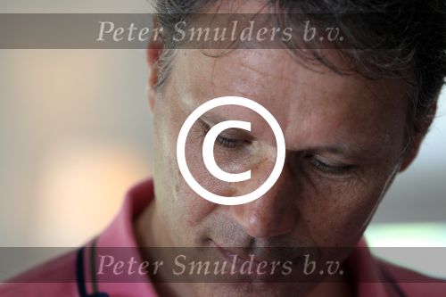 Halfweg 23 mei 2012
Uitreiking boek Willem V Hanegem door Marco v Basten op golfbaan houtrak.
Peter Smulders bv