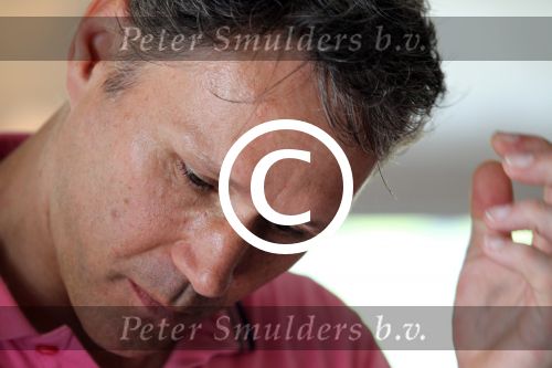 Halfweg 23 mei 2012
Uitreiking boek Willem V Hanegem door Marco v Basten op golfbaan houtrak.
Peter Smulders bv