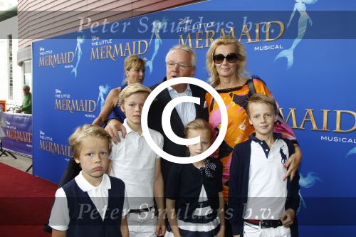 Rotterdam, 16 Juni 2012
Premiere Musical Little Mermaid in het Nieuwe Luxor theater
Marijke Schaaphok samen met Guido Maas en hun kinderen
Foto Peter Smulders BV