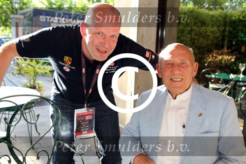 Brescia 16 en 17 mei 2012
State of Art is sponsor van de mille miglia en rijdt met div rijders in hun porsches spyder. Oa Jan Peter Balkenende Koen Wauters en jan Kees de Jager rijden mee. Mark en Charlot Wegh
Peter Smulders bv
Peter Smulders bv