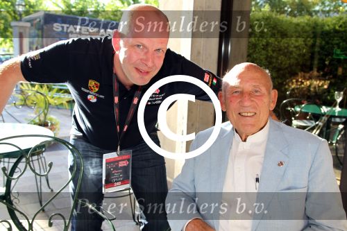 Brescia 16 en 17 mei 2012
State of Art is sponsor van de mille miglia en rijdt met div rijders in hun porsches spyder. Oa Jan Peter Balkenende Koen Wauters en jan Kees de Jager rijden mee. Mark en Charlot Wegh
Peter Smulders bv
Peter Smulders bv