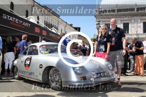 Brescia 16 en 17 mei 2012
State of Art is sponsor van de mille miglia en rijdt met div rijders in hun porsches spyder. Oa Jan Peter Balkenende Koen Wauters en jan Kees de Jager rijden mee. Mark en Charlot Wegh
Peter Smulders bv
Peter Smulders bv