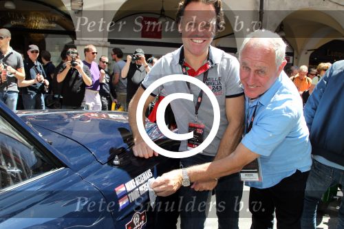 Brescia 16 en 17 mei 2012
State of Art is sponsor van de mille miglia en rijdt met div rijders in hun porsches spyder. Oa Jan Peter Balkenende Koen Wauters en jan Kees de Jager rijden mee. Mike en Toine Hezemans
Peter Smulders bv
Peter Smulders bv