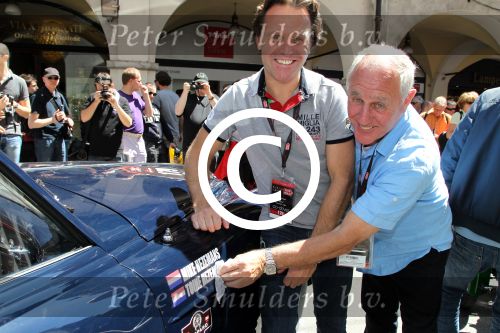 Brescia 16 en 17 mei 2012
State of Art is sponsor van de mille miglia en rijdt met div rijders in hun porsches spyder. Oa Jan Peter Balkenende Koen Wauters en jan Kees de Jager rijden mee. Mike en Toine Hezemans
Peter Smulders bv
Peter Smulders bv