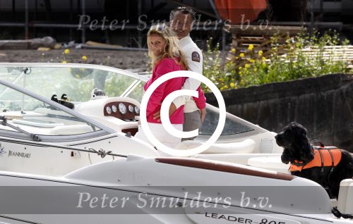 Breukelen 13 mei 2012
Jurgen Smit en Milika Peterzon weer helemaal verliefd op hun boot met de hond aan het varen.
Peter Smulders bv