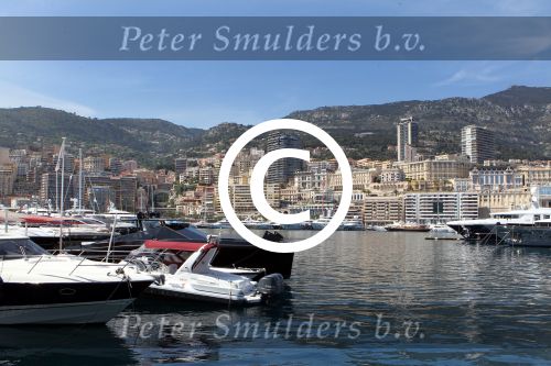 Monaco 7 mei 2012
Connie Breukhoven en haar nieuwe vriend Ben Angelier vier met zijn kinderen en vrienden zijn 60e verjaardag. Ze vertrekken bij zijn huis / appartement met rolls royce cabrio.
Peter Smulders bv