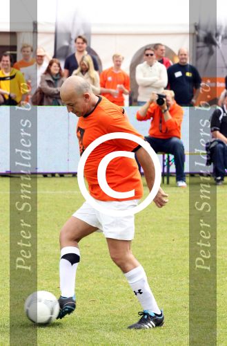 Amsterdam 1 juni 2012
Voetbaltournooi Johan Cruijff foundation in het olympisch stadion .
oa Johan Cruijff John Ewbank Thomas Acda Aron Winter Brian Roy Tonnie Bruins Slot Ronald de Boer William Spaay Najib Amhali Edwin v d Sar Raoul Heertje en Rohan Marley ( zoon Bob Marley) deden mee.
Peter Smulders bv