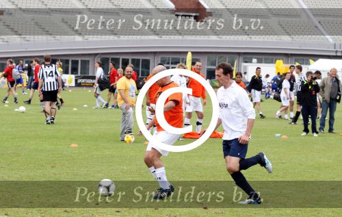 Amsterdam 1 juni 2012
Voetbaltournooi Johan Cruijff foundation in het olympisch stadion .
oa Johan Cruijff John Ewbank Thomas Acda Aron Winter Brian Roy Tonnie Bruins Slot Ronald de Boer William Spaay Najib Amhali Edwin v d Sar Raoul Heertje en Rohan Marley ( zoon Bob Marley) deden mee.
Peter Smulders bv