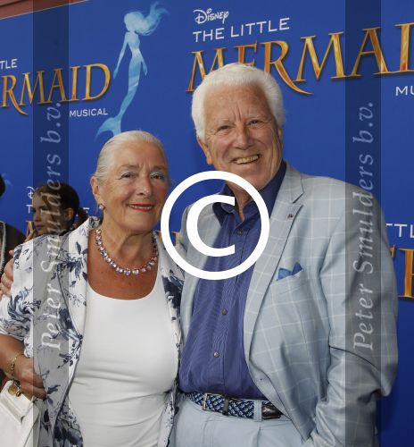 Rotterdam, 16 Juni 2012
Premiere Musical Little Mermaid in het Nieuwe Luxor theater
Paul v Gorcum met zijn echtgenote
Foto Peter Smulders BV