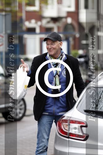Amsterdam 8 mei 2012
Peter Faber doet boodschappen op de cornelis schuytstraat.
Peter Smulders bv
