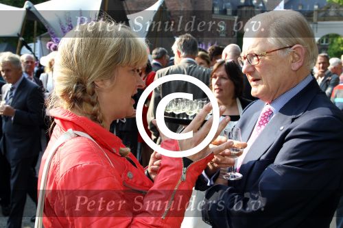 Breukelen 12 juni 2012
Haringparty op Neijenrode. Mr Pieter v Vollenhoven met Karin Riethoven
Peter Smulders bv