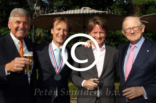 Breukelen 12 juni 2012
Haringparty op Neijenrode. Mr Pieter v Vollenhoven
Peter Smulders bv