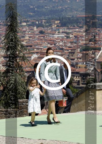 Florence 16 juni 2012
Trouwen Prinses Carolina de Borbon Parma en Albert Brenninkmeijer in de basilica di san Miniato al Monte. Prinses Aimee met prins Floris en kinderen
Peter Smulders bv