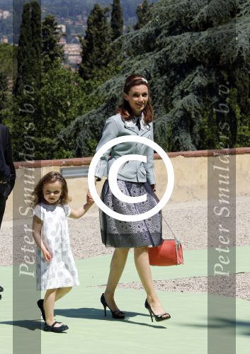 Florence 16 juni 2012
Trouwen Prinses Carolina de Borbon Parma en Albert Brenninkmeijer in de basilica di san Miniato al Monte. Prinses Aimee met prins Floris en kinderen
Peter Smulders bv