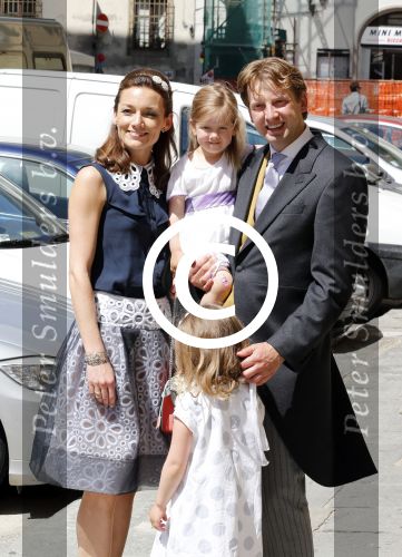 Florence 16 juni 2012
Trouwen Prinses Carolina de Borbon Parma en Albert Brenninkmeijer in de basilica di san Miniato al Monte. Prinses Aimee met prins Floris en kinderen
Peter Smulders bv
