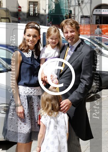 Florence 16 juni 2012
Trouwen Prinses Carolina de Borbon Parma en Albert Brenninkmeijer in de basilica di san Miniato al Monte. Prinses Aimee met prins Floris en kinderen
Peter Smulders bv