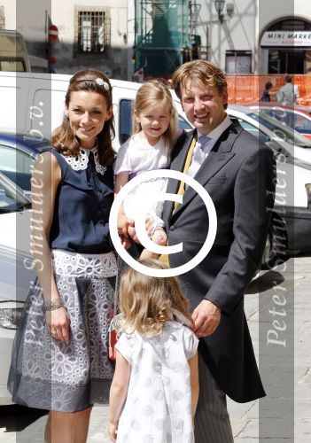 Florence 16 juni 2012
Trouwen Prinses Carolina de Borbon Parma en Albert Brenninkmeijer in de basilica di san Miniato al Monte. Prinses Aimee met prins Floris en kinderen
Peter Smulders bv
