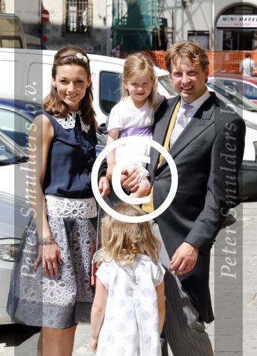 Florence 16 juni 2012
Trouwen Prinses Carolina de Borbon Parma en Albert Brenninkmeijer in de basilica di san Miniato al Monte. Prinses Aimee met prins Floris en kinderen
Peter Smulders bv
