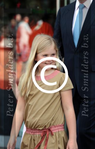 Amsterdam 6 juni 2012
Prinses Maxima Amalia Ariane en Alexia met hun vader Prins Willem Alexander
bij muziek concert in de heineken music hall.
Peter Smulders bv