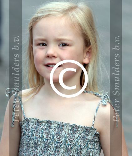 Amsterdam 6 juni 2012
Prinses Maxima Amalia Ariane en Alexia met hun vader Prins Willem Alexander
bij muziek concert in de heineken music hall.
Peter Smulders bv